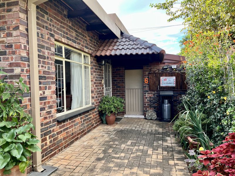 Townhouse for Sale – Fredriesia Complex, Bela Bela - Photo 2