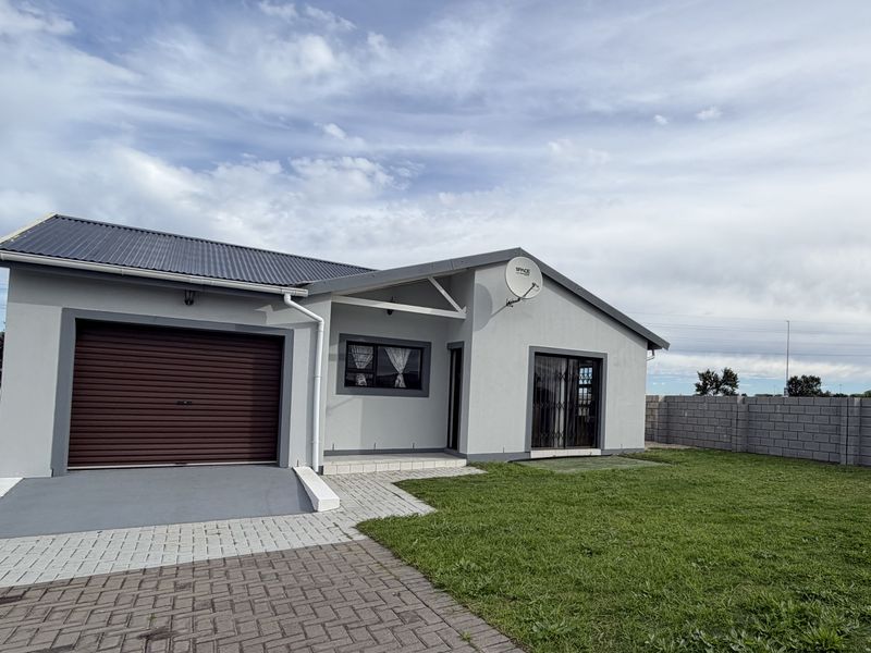 House in Fountains Estate - Photo 1