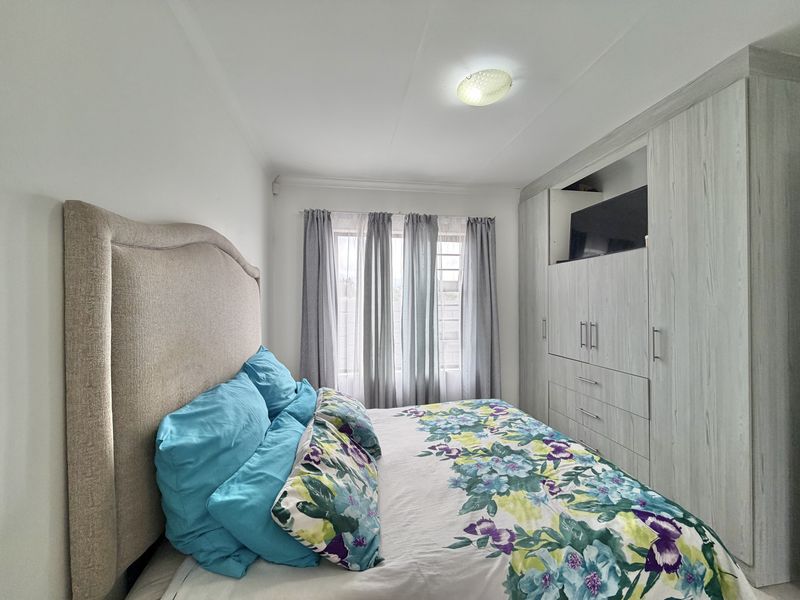 House in Fountains Estate - Photo 10