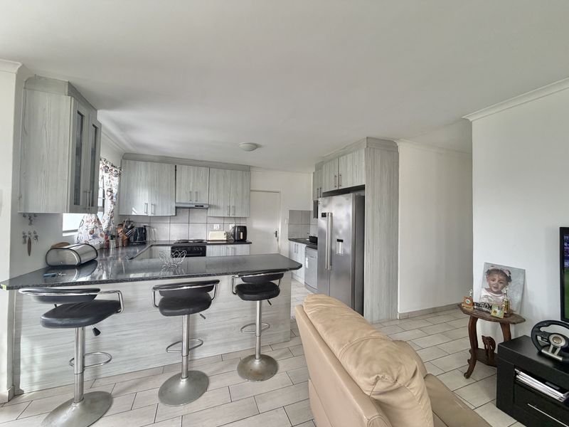 House in Fountains Estate - Photo 7