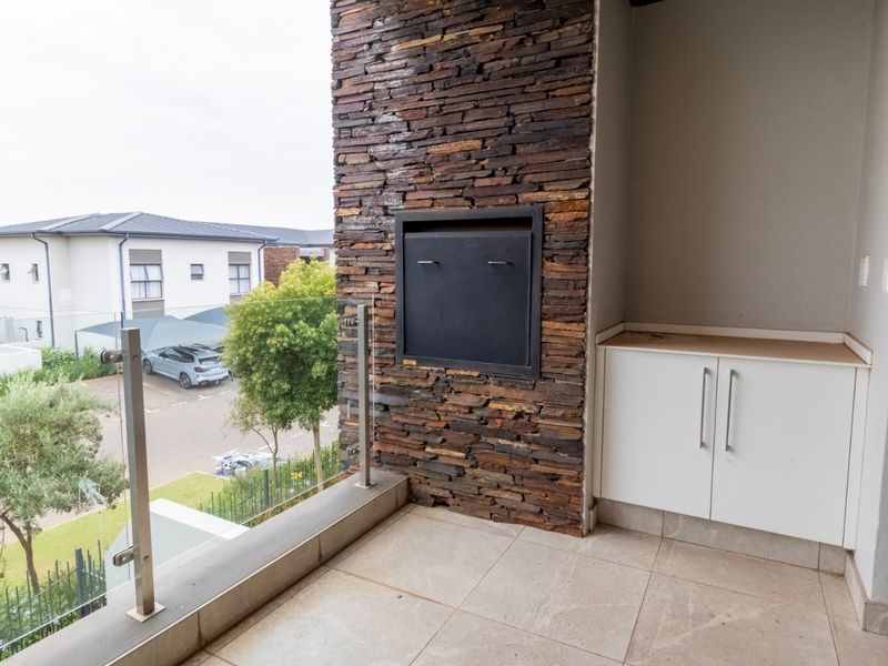 Stunning corner, 3 bedrooms in the Whistling Thorns, Serengeti Lifestyle Estate - Photo 6