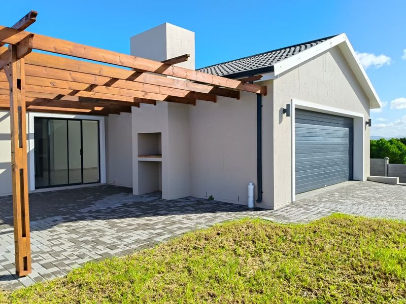 MODERN  COASTAL LIVING - BRAND NEW HOME - JUST 300M FROM BEACH ACCESS - VAT INCLUDED - Photo 1