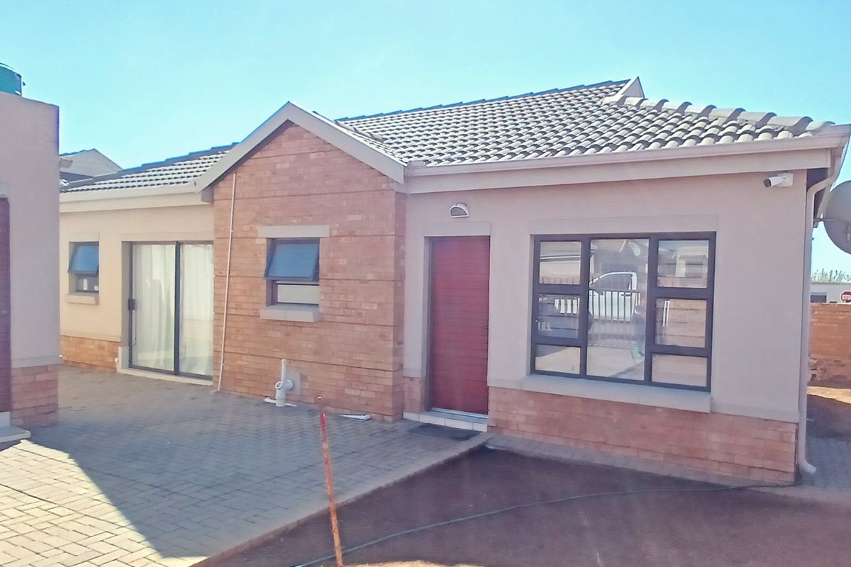 Great townhouse, ready for its next family - Photo 2