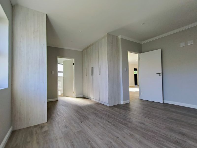 Brand-New Coastal Home – No Transfer Duty & Ready for Its First Owner - Photo 9