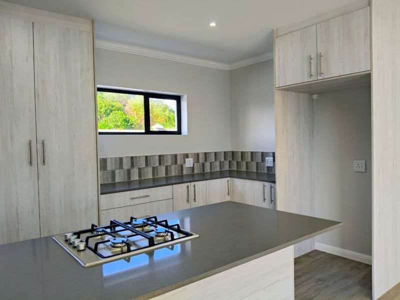 Brand-New Coastal Home – No Transfer Duty & Ready for Its First Owner - Photo 6