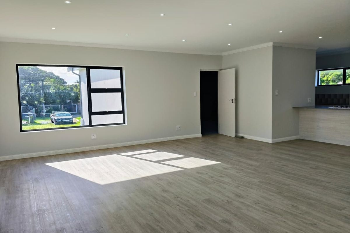 Brand-New Coastal Home – No Transfer Duty & Ready for Its First Owner - Photo 4