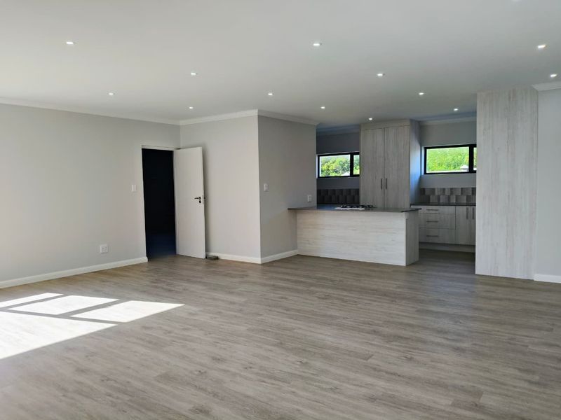 Brand-New Coastal Home – No Transfer Duty & Ready for Its First Owner - Photo 5