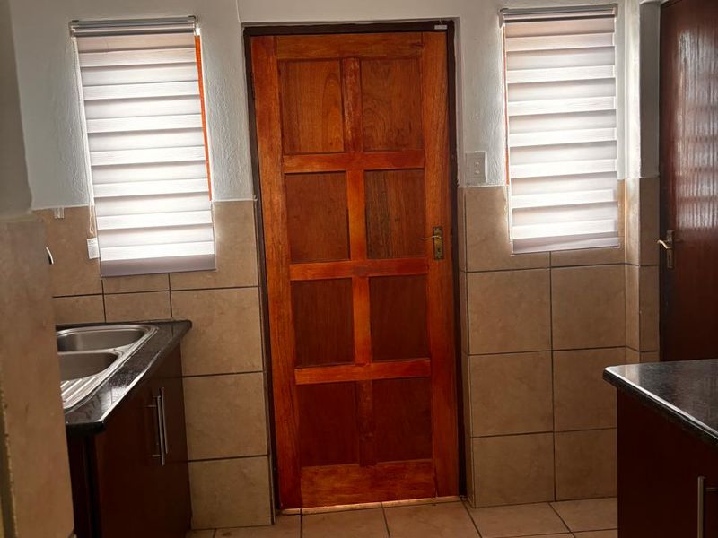 Very popular estate! Call today. - Photo 9