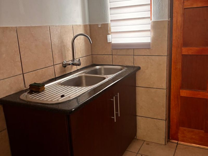Very popular estate! Call today. - Photo 8