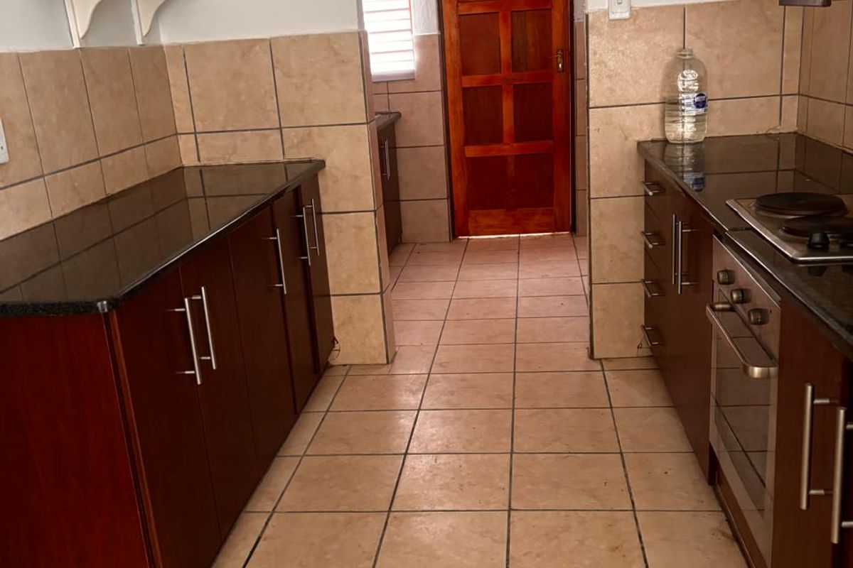 Very popular estate! Call today. - Photo 3