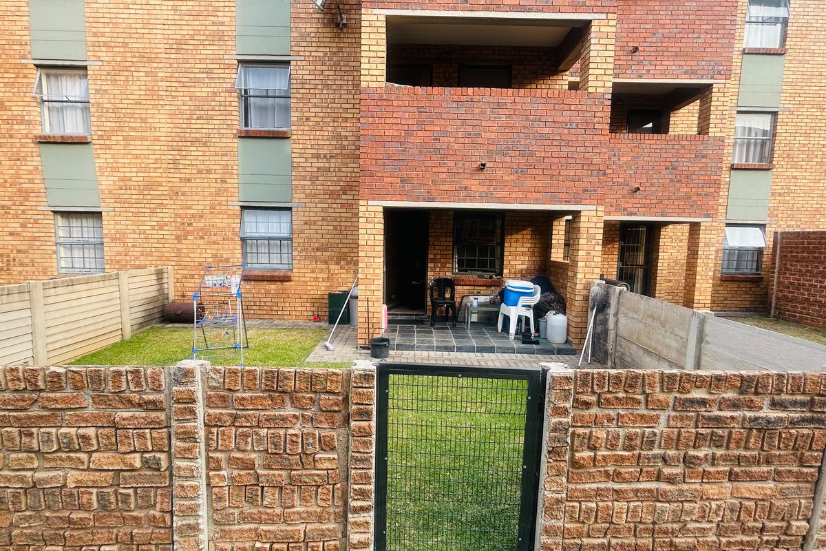 2-Bedroom Apartment – Route 82 Security Estate, Alveda - Photo 3