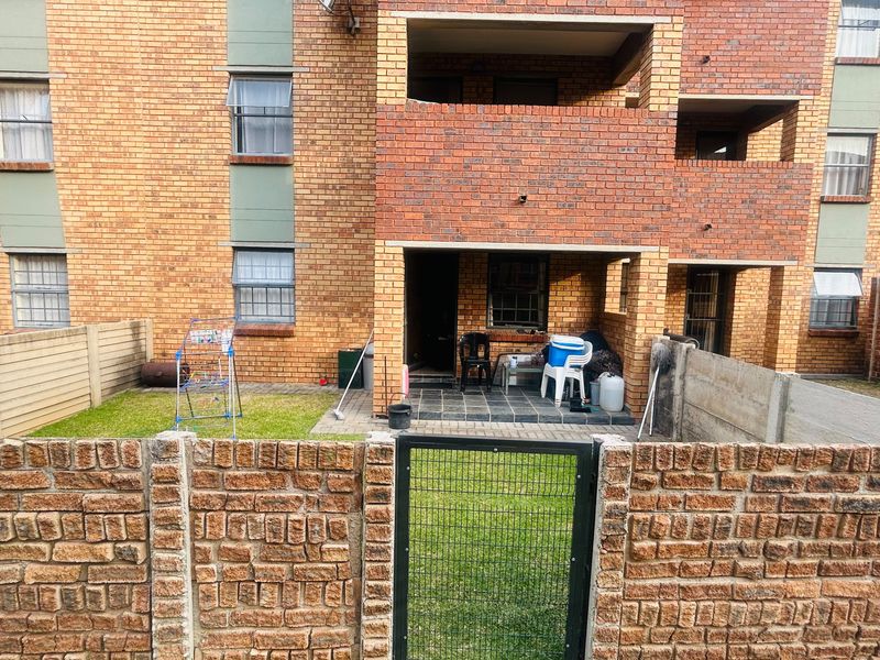2-Bedroom Apartment – Route 82 Security Estate, Alveda - Photo 3