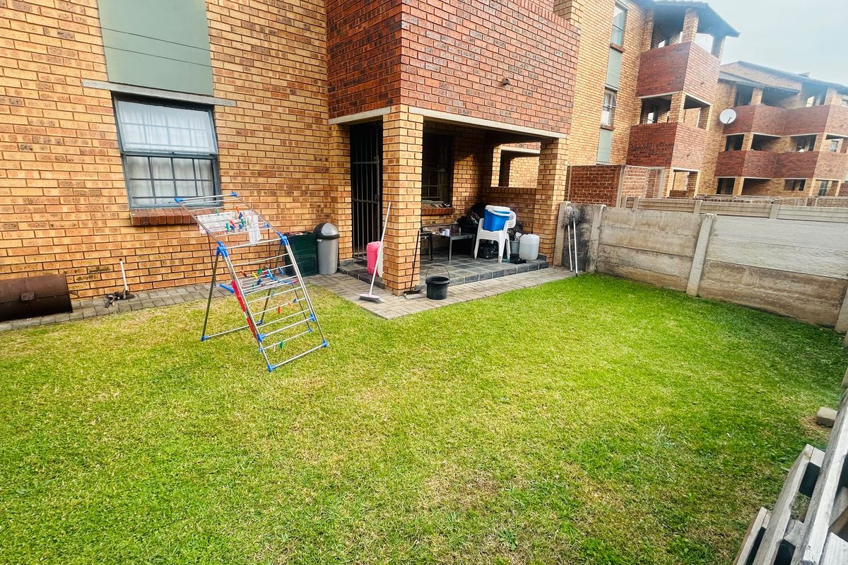 2-Bedroom Apartment – Route 82 Security Estate, Alveda - Photo 4