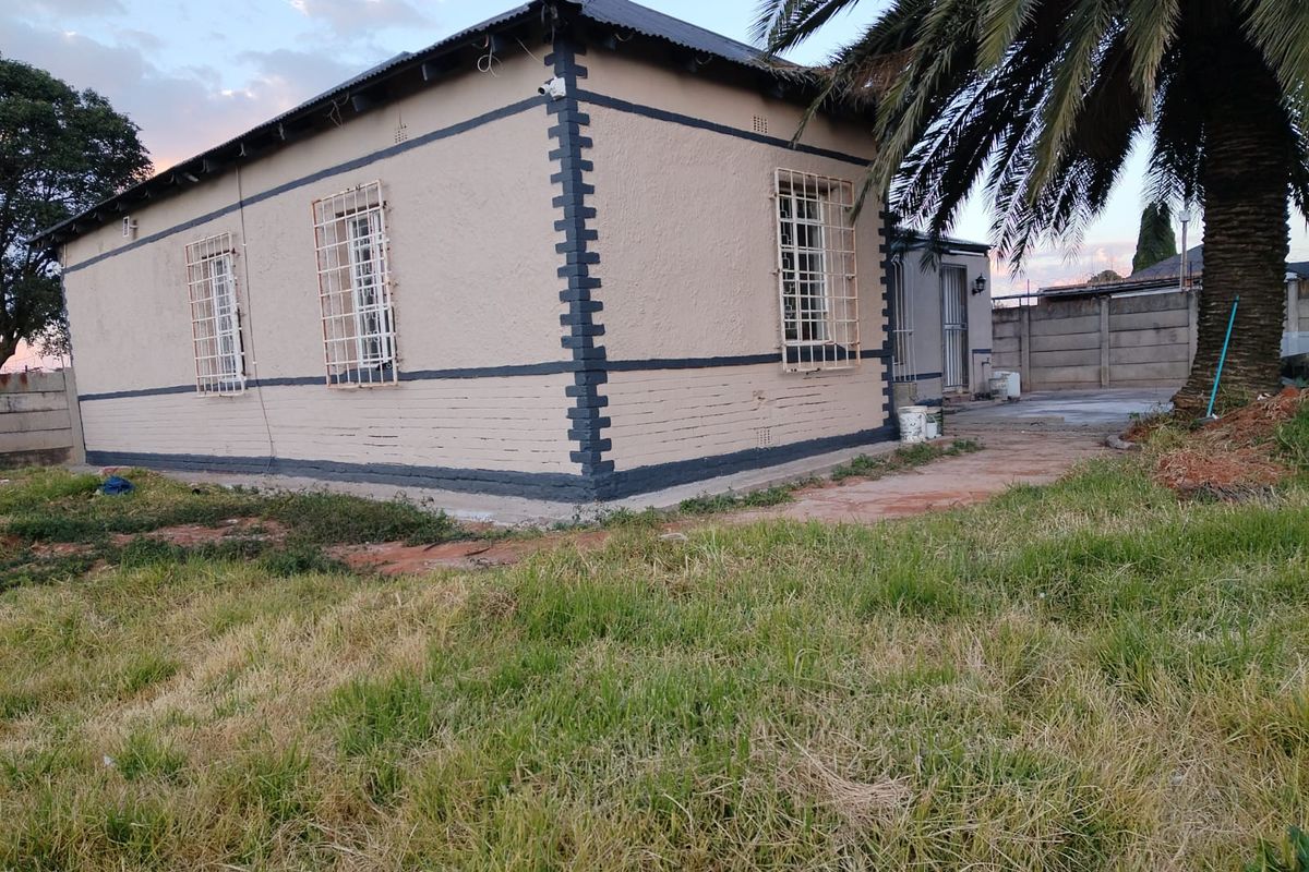 3-Bedroom Freestanding House to Rent in Dalview – R9,100 per Month - Photo 3