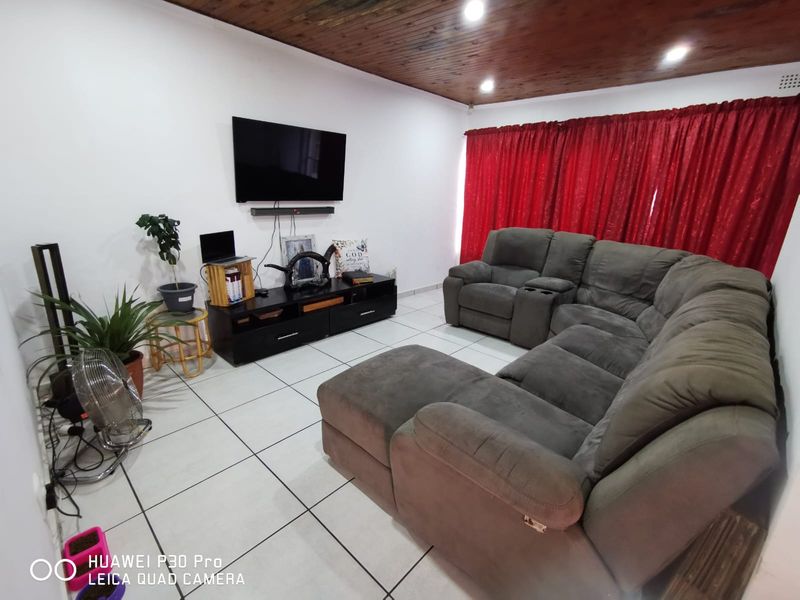 2 Bedroom Freestanding Garden Flat to Rent Dalview, Brakpan R9 000.00 per month - Photo 5