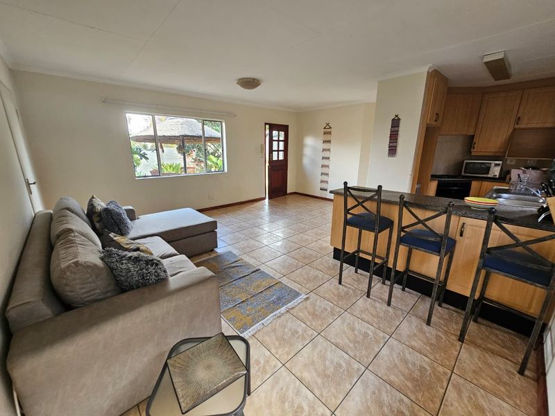 Private and Secure 1- Bedroom garden cottage to rent in Johannesburg South - Available 1 July - Photo 2