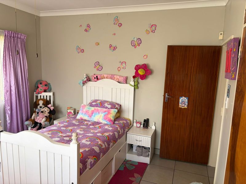 Spacious Family Home in Rothdene – Comfort, Convenience & Value! - Photo 8