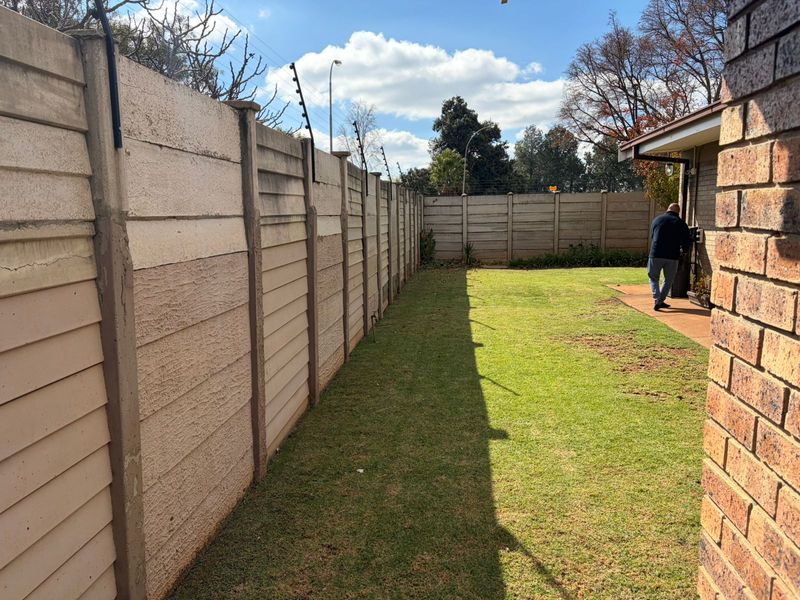 Spacious Family Home in Rothdene – Comfort, Convenience & Value! - Photo 6