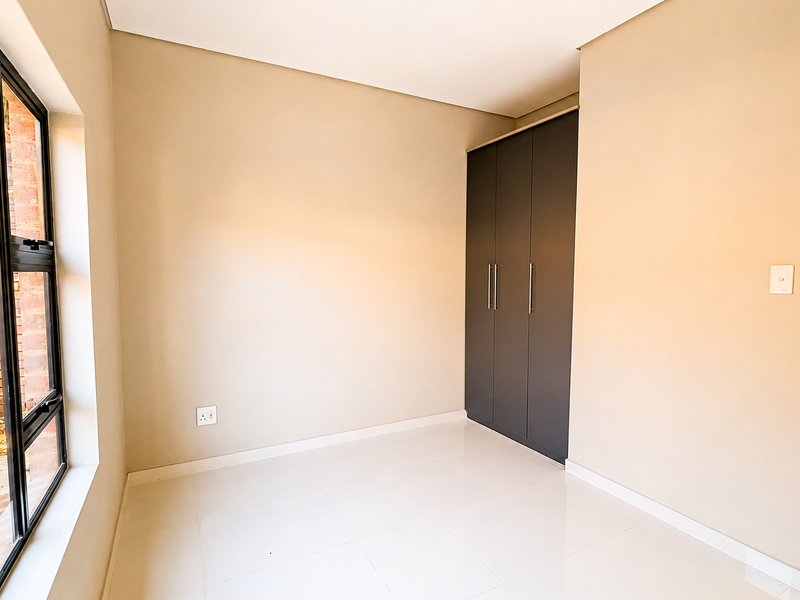 BRAND NEW Family Home on Offer! - Photo 7