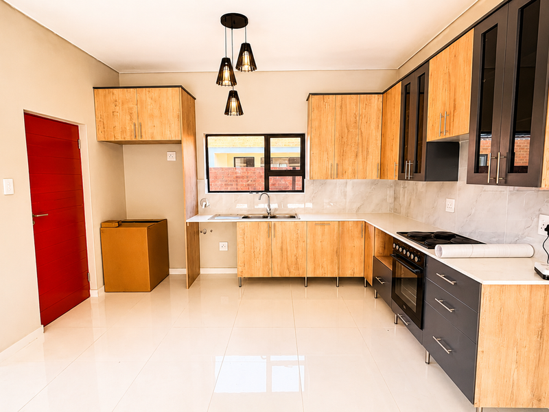BRAND NEW Family Home on Offer! - Photo 2
