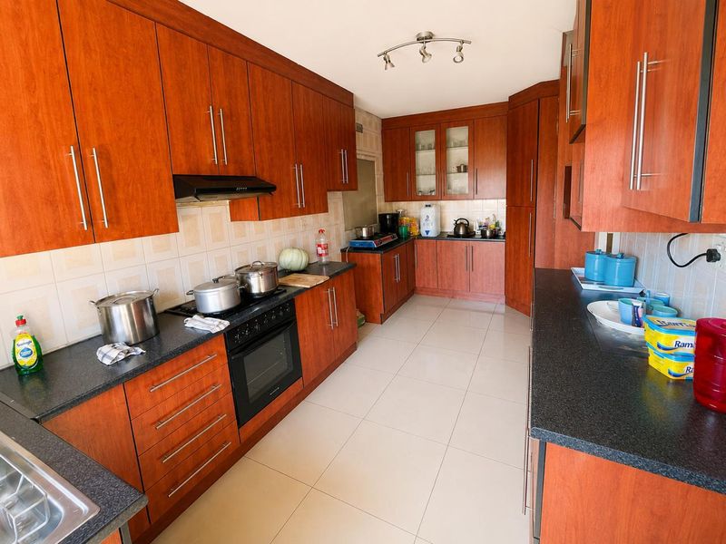 !Cosy Starter Home for a Family! - Photo 1