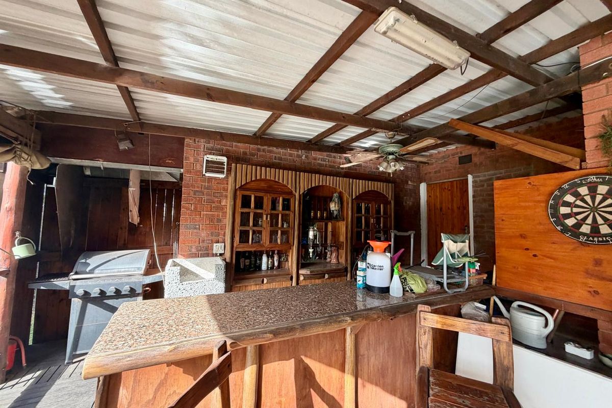 Charming Family Home with Flatlet in Quiet Cul-de-Sac – Birdswood - Photo 3