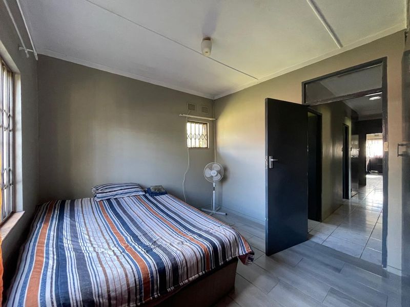 !Beautiful family home in the heart of the Vaal! - Photo 8