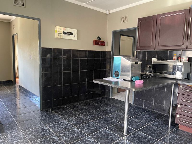 !Beautiful family home in the heart of the Vaal! - Photo 6