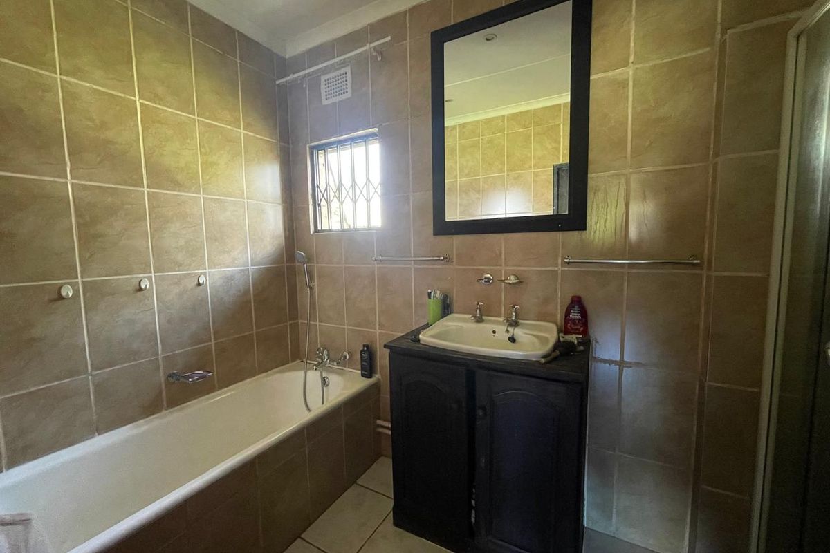 !Beautiful family home in the heart of the Vaal! - Photo 4