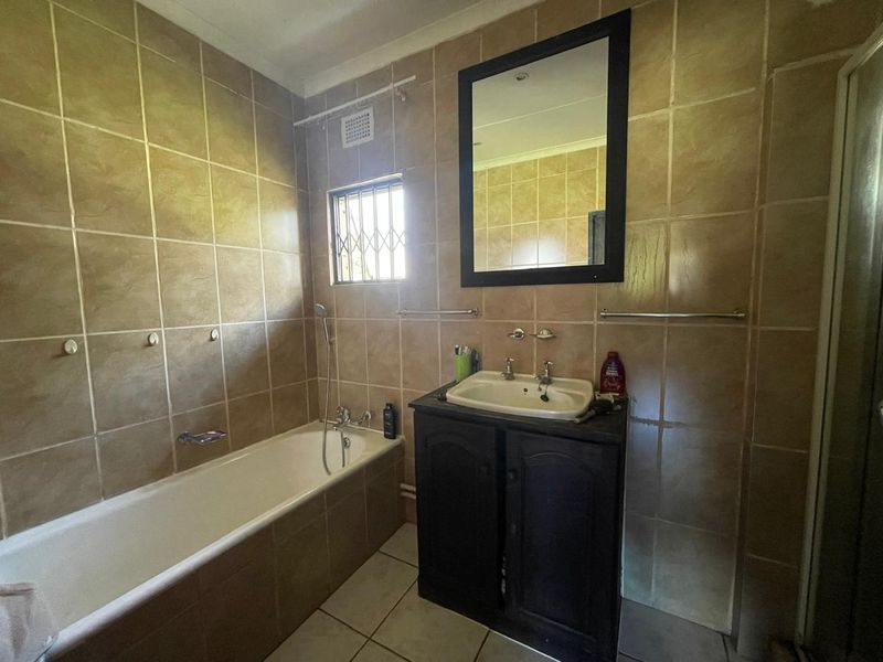 !Beautiful family home in the heart of the Vaal! - Photo 4