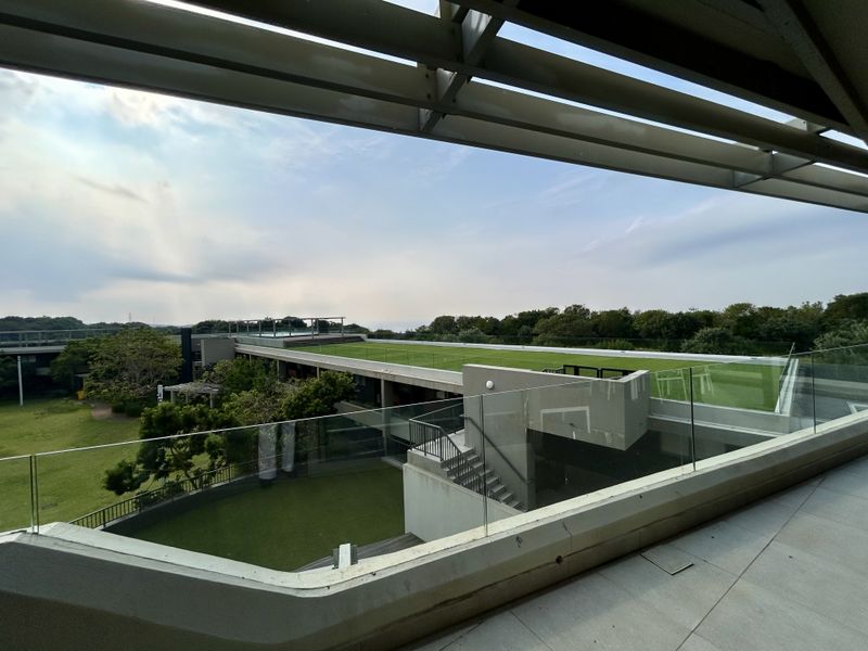 Spectacular Penthouse Living with Panoramic Sea Views - Photo 3