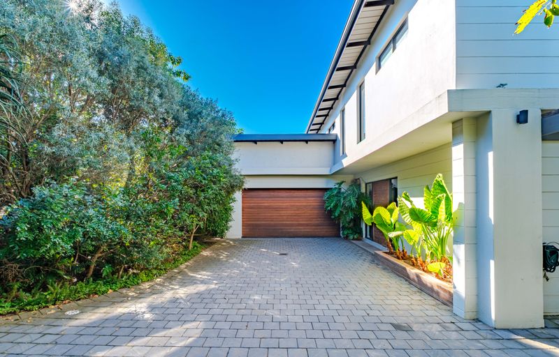 Modern Freestanding Home with Solar, Inverter & Seamless Indoor-Outdoor Living in Simbithi