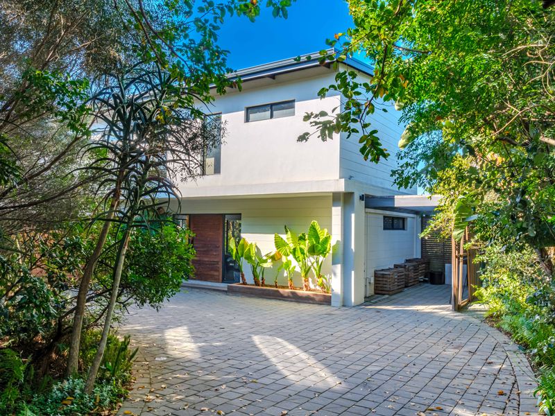 Modern Freestanding Home with Solar, Inverter & Seamless Indoor-Outdoor Living in Simbithi - Photo 3