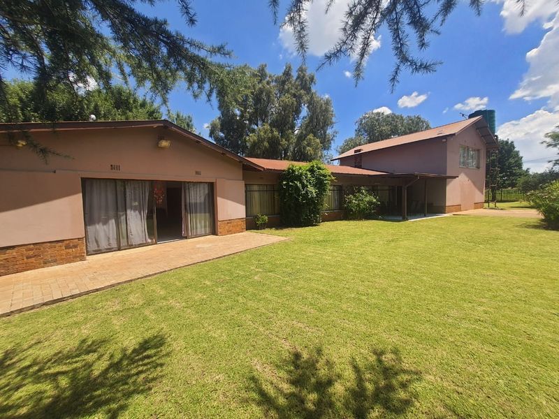 Beautiful Plot With Endless Potential For Sale. - Photo 1