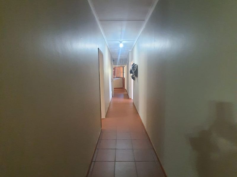 Beautiful Plot With Endless Potential For Sale. - Photo 9