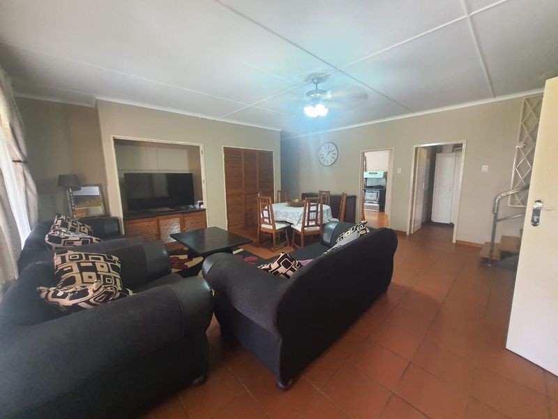 Beautiful Plot With Endless Potential For Sale. - Photo 5