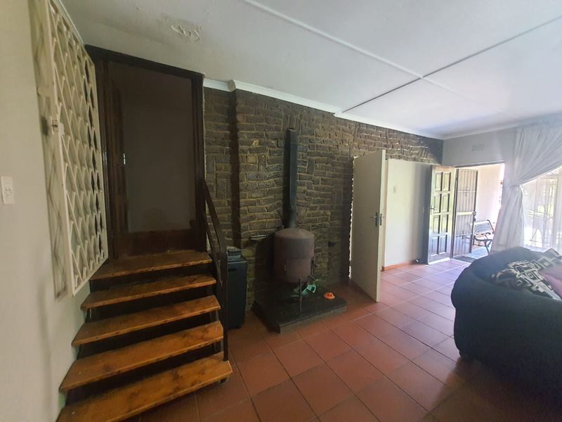 Beautiful Plot With Endless Potential For Sale. - Photo 3