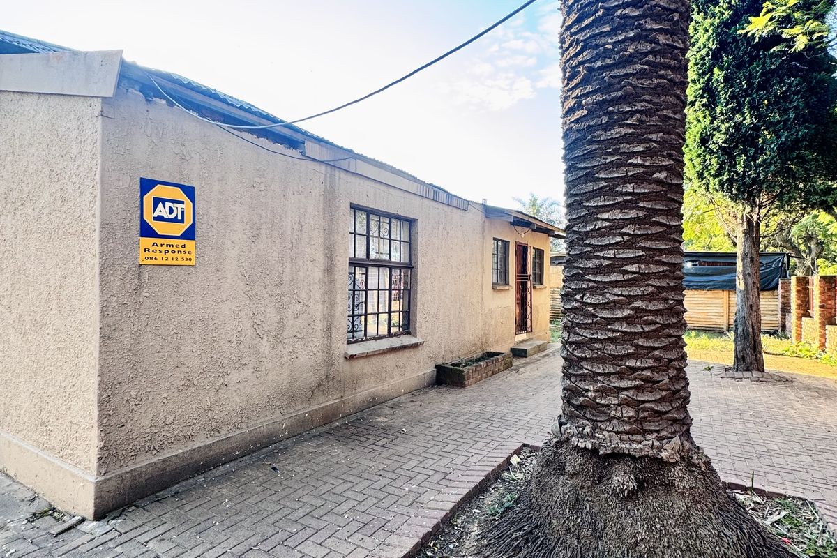 Investment Opportunity in Witbank CBD | Ideal for Rental Income - Photo 2
