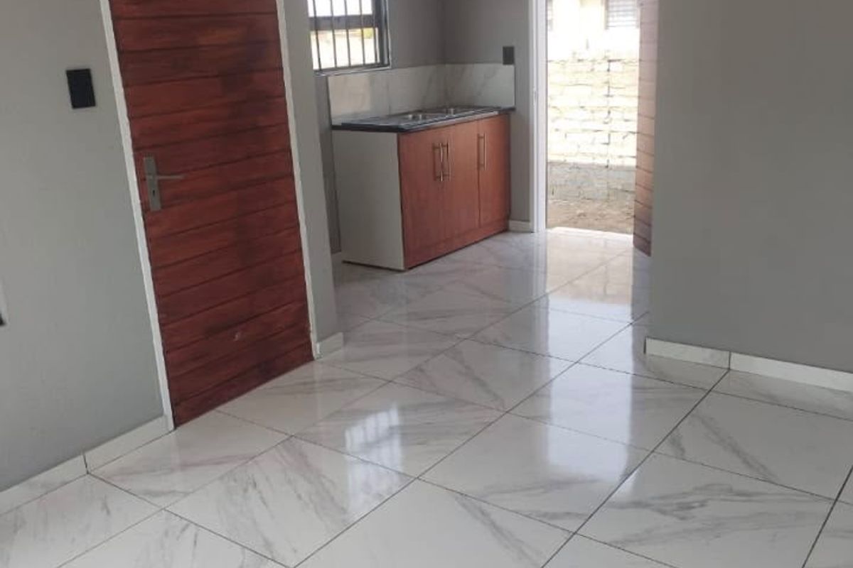 FOR SALE | VANDERBIJLPARK CE7 3-Bedroom Home with Great Potential. - Photo 3