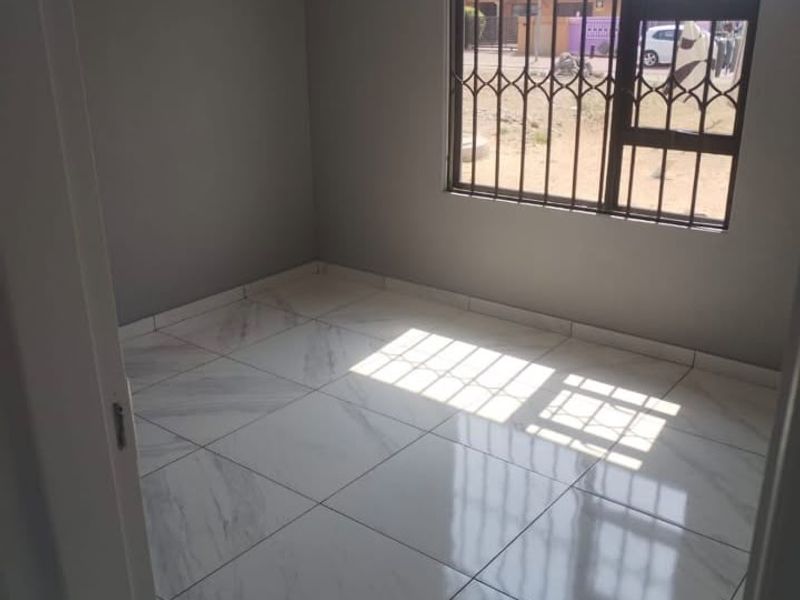 FOR SALE | VANDERBIJLPARK CE7 3-Bedroom Home with Great Potential. - Photo 6
