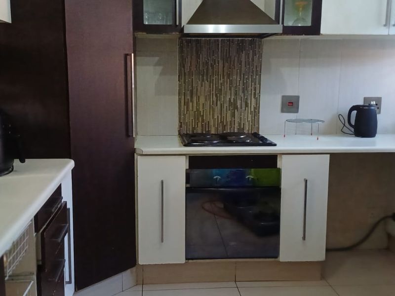 “Safe, spacious, and ready for family memories - Photo 5