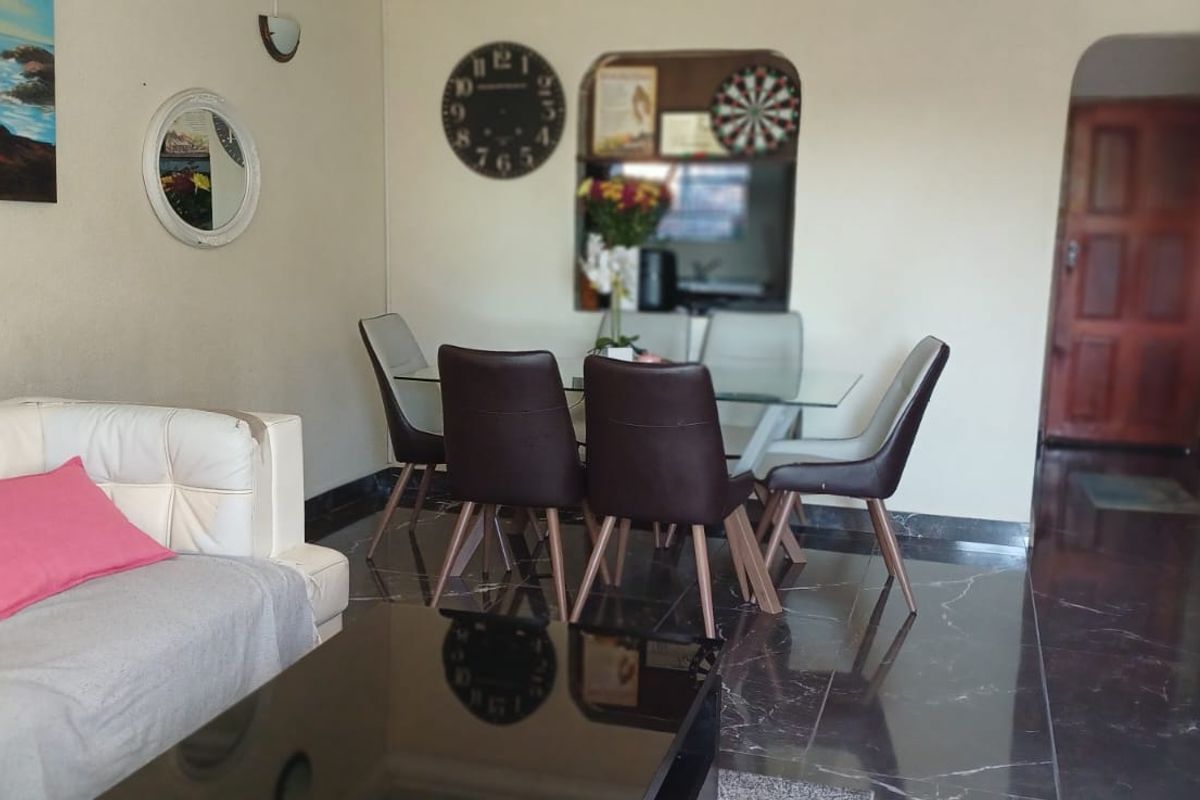 “Safe, spacious, and ready for family memories - Photo 4
