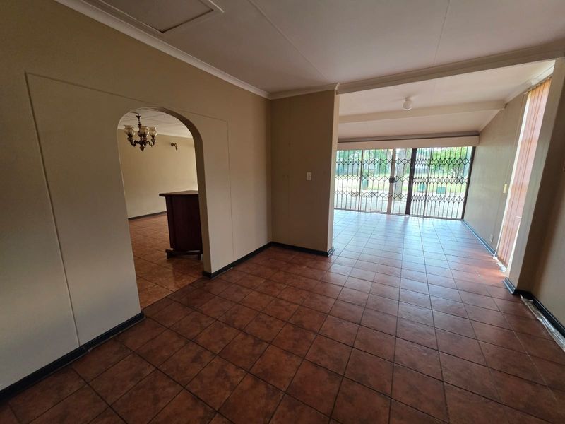 BEAUTIFUL FAMILY HOME FOR SALE IN SASOLBURG – PRICED TO SELL! - Photo 8