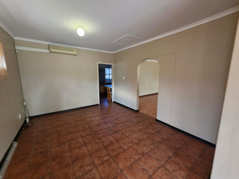 BEAUTIFUL FAMILY HOME FOR SALE IN SASOLBURG – PRICED TO SELL! - Photo 6
