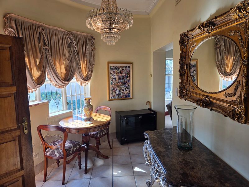 Character Home with Cottage in Prime Greenside – Restore, Renovate & Reap the Rewards - Photo 4