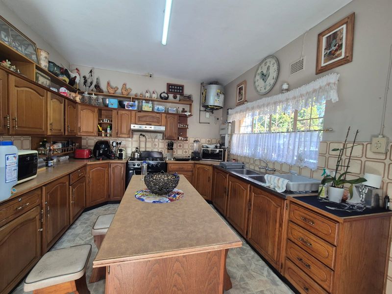 Bargain Mansion with Resort-Style Living! - Photo 2