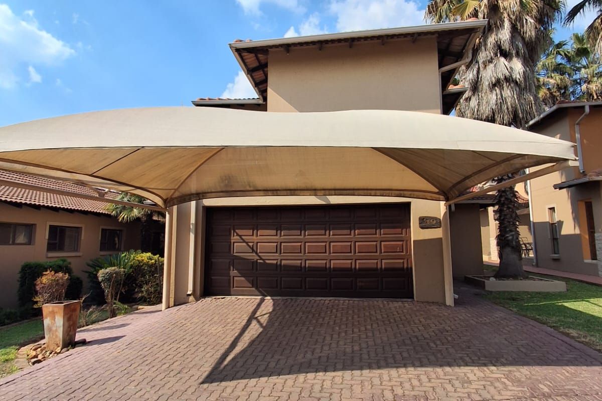 Luxury Estate Living at Its Finest! - Photo 2