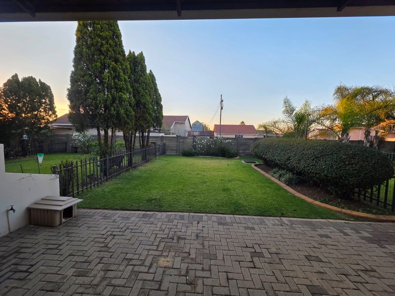 🏡 BEAUTIFUL DUPLEX TOWNHOUSE TO RENT IN VAALPARK 🏡 - Photo 2