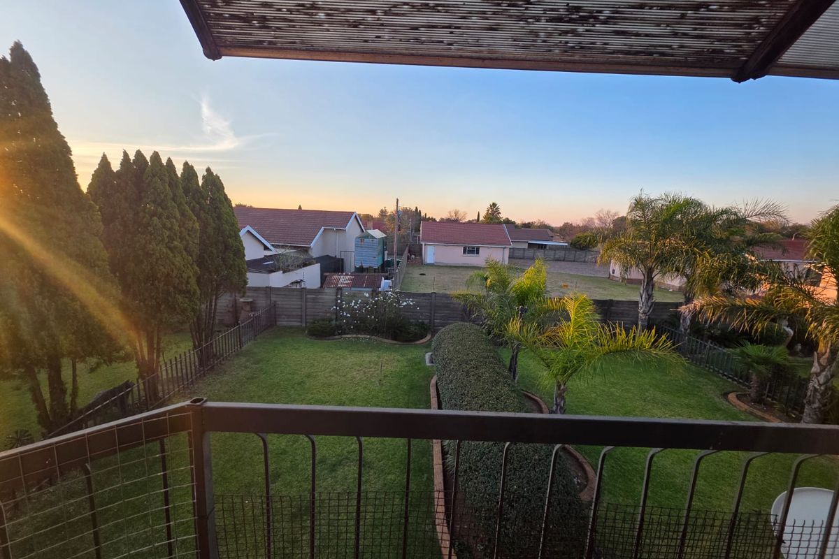 🏡 BEAUTIFUL DUPLEX TOWNHOUSE TO RENT IN VAALPARK 🏡 - Photo 3