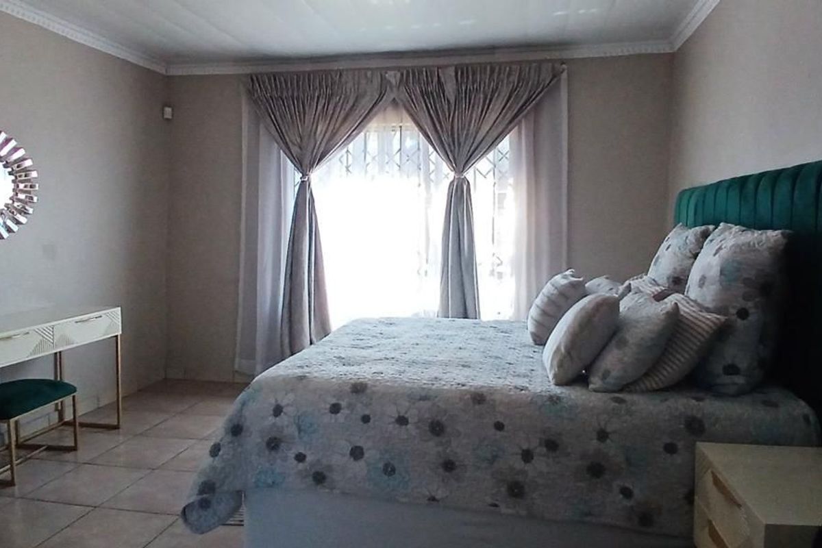 Welcome to a beautifully maintained family home. - Photo 5